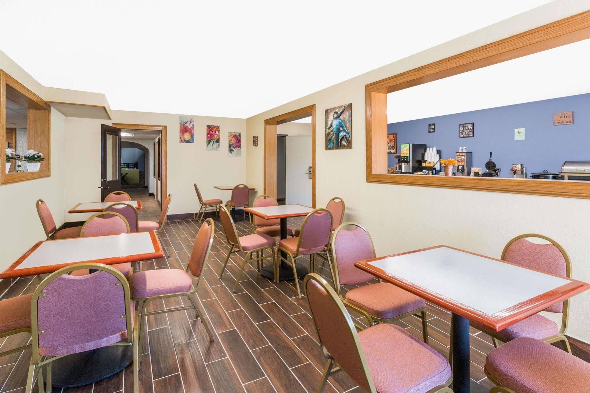 Scottsbluff Inn Ngoại thất bức ảnh